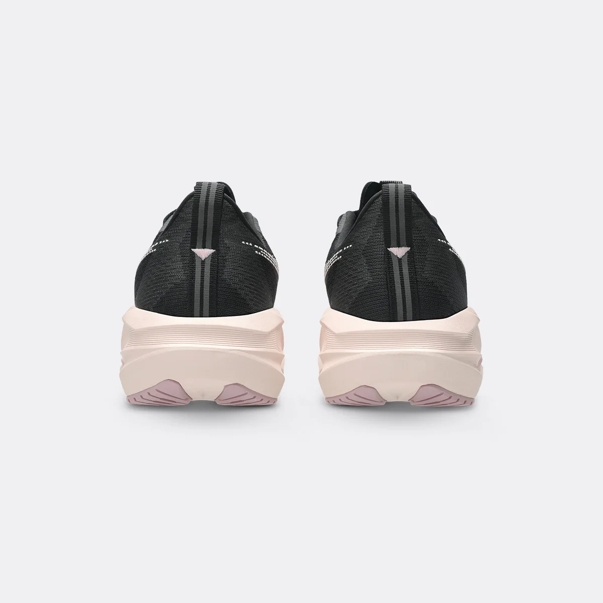 Asics Novablast 5 - Image 33