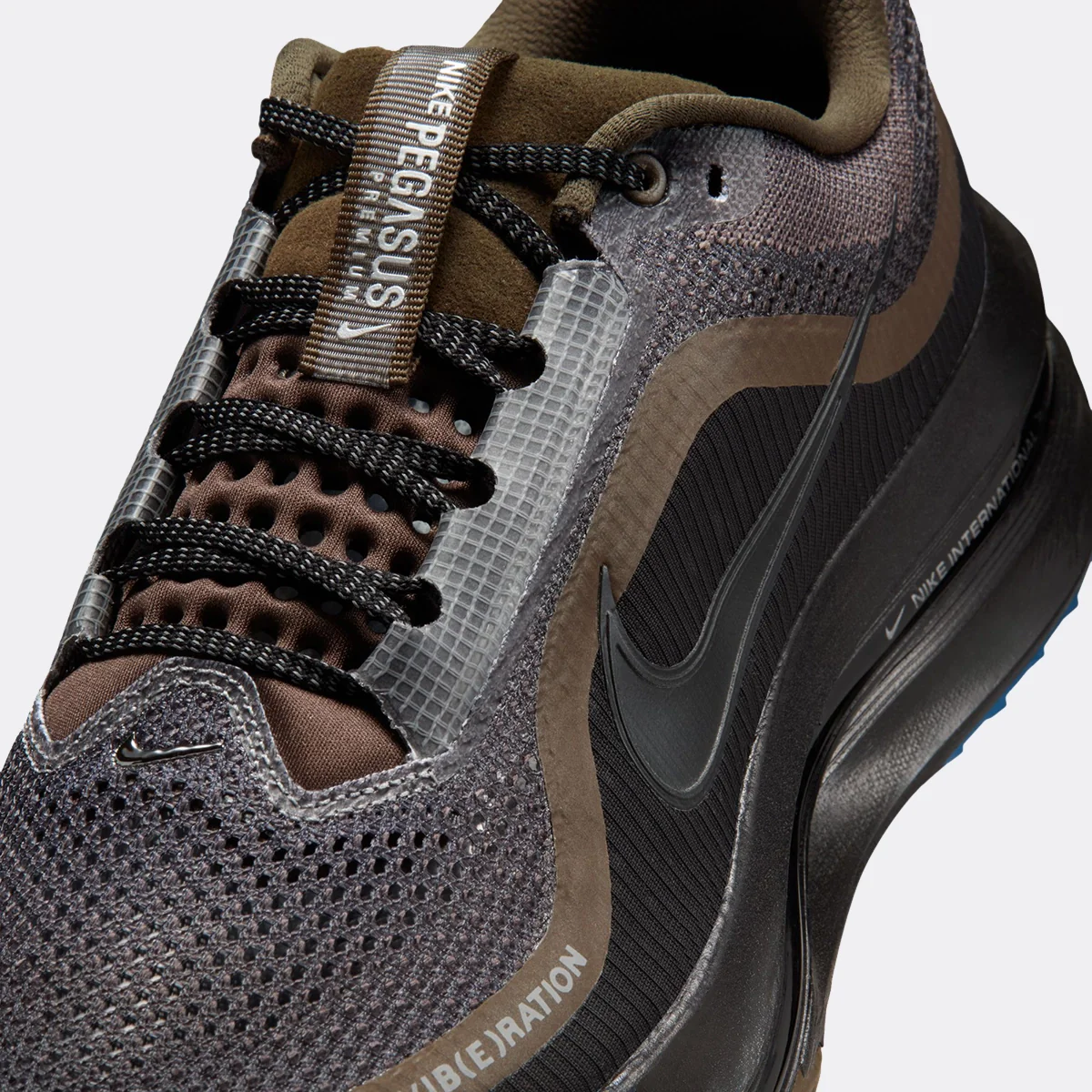 Nike Pegasus Premium - Image 22