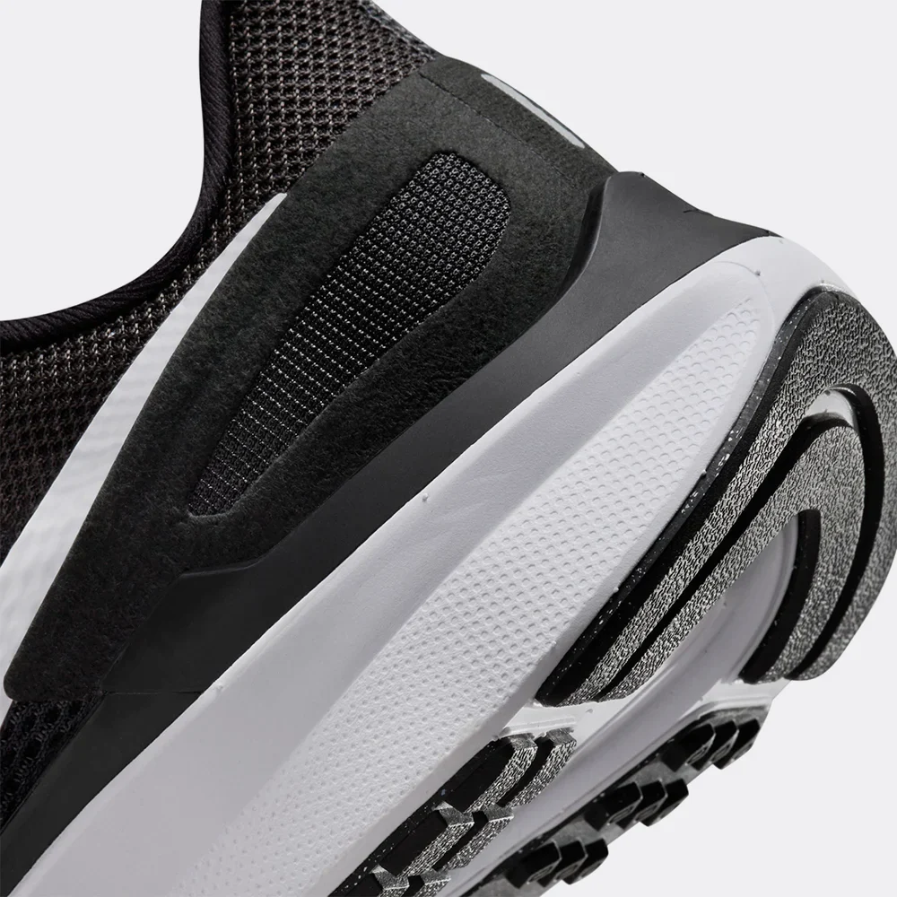 Nike Structure 25 - Image 7
