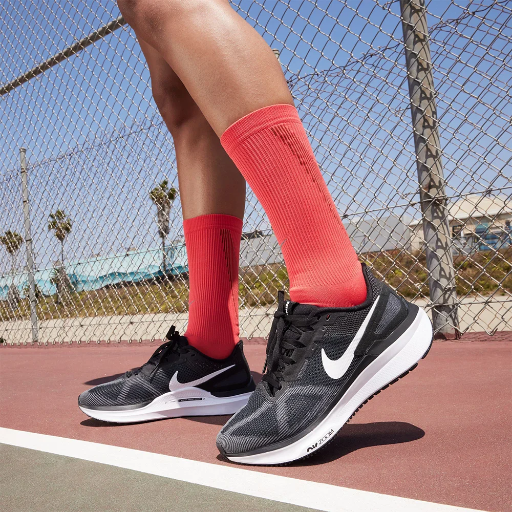 Nike Structure 25 - Image 9