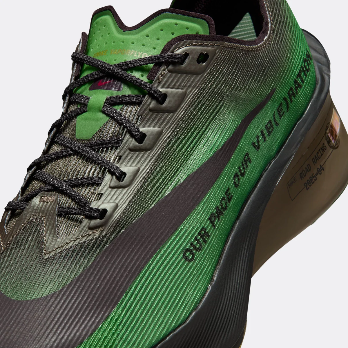 Nike Vaporfly 4 - Image 25