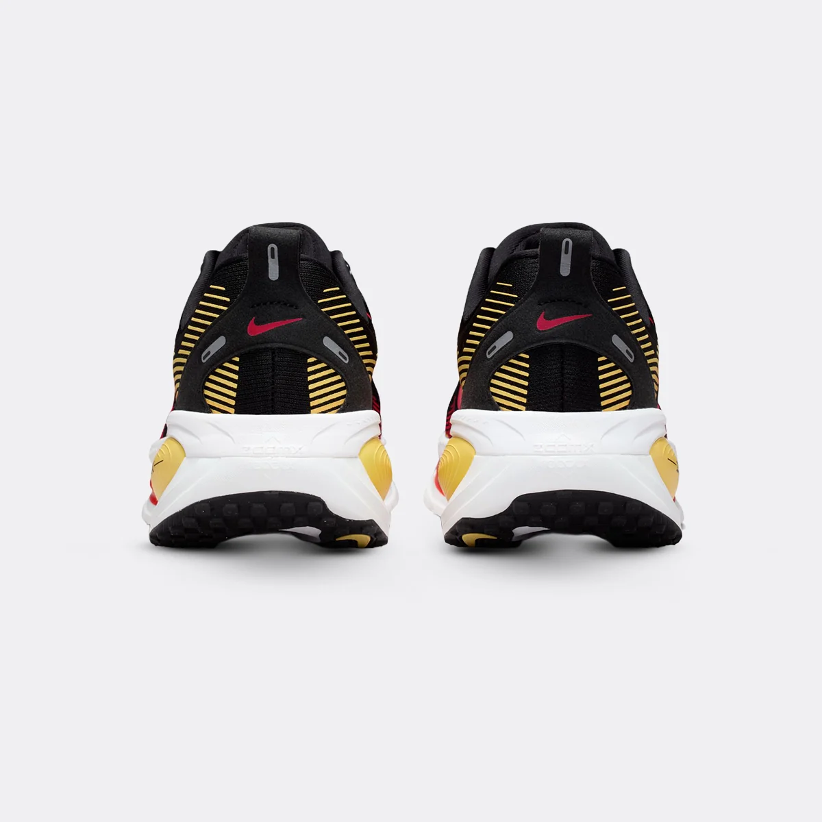 Nike Vomero 18 - Image 31