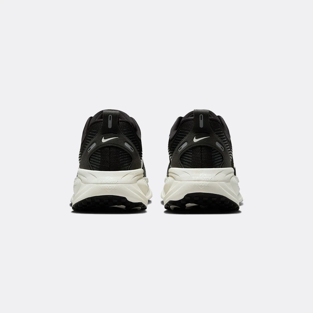 Nike Vomero 18 - Image 10