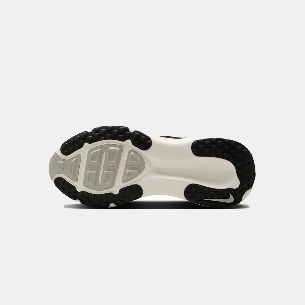 Nike Vomero 18 - Image 16