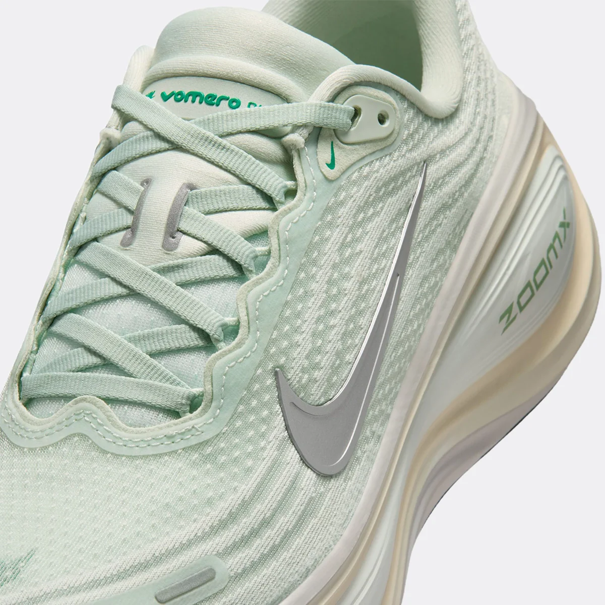 Nike Vomero Plus - Image 44